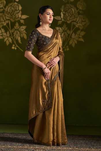 Almaari By Pooja Patel_Brown Silk Square Neck Roshmita Saree And Blouse Set _Online_at_Aza_Fashions