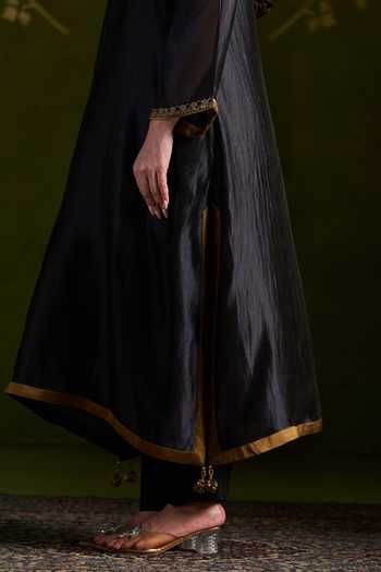 Shop_Almaari By Pooja Patel_Black Silk, Organza V-neck, Yes Romisha Embroidered Yoke Kurta Set _Online_at_Aza_Fashions
