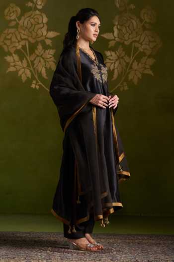 Shop_Almaari By Pooja Patel_Black Silk, Organza V-neck, Yes Romisha Embroidered Yoke Kurta Set 