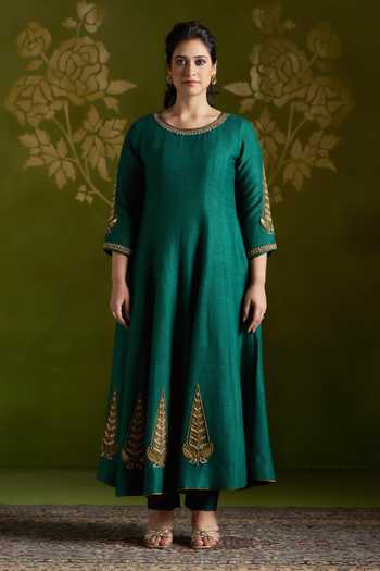 Almaari By Pooja Patel_Green Tussar, Silk, Organza Round Neck Rochana Embroidered Anarkali Set _Online_at_Aza_Fashions