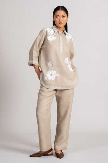 Namrata Joshipura_Grey Linen Collared, Yes Aura Side Slit Kurta And Pant Set _at_Aza_Fashions