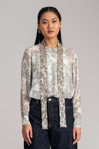 Namrata Joshipura_Ivory Georgette High Neck Paisley Print Shirt And Tie Set _at_Aza_Fashions