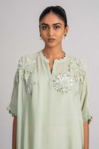 Shop_Namrata Joshipura_Green Georgette Split V-neck Pointed Hem Tunic _Online_at_Aza_Fashions