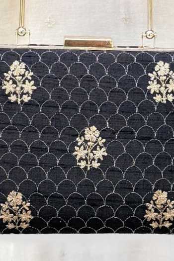 Buy_Amyra_Black Karim Embroidered Clutch