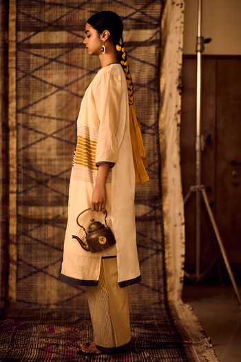 Buy_Banana Labs_Beige Cotton, Denim Round Neck, Yes Printed Kurta And Pant Set 