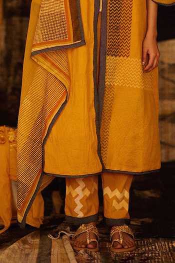Banana Labs_Yellow Cotton, Denim, Kota Doria Round Neck, Chevron Hand Block Print Kurta Set _at_Aza_Fashions