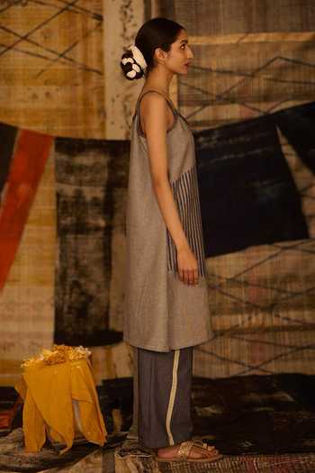 Buy_Banana Labs_Blue Denim V-neck, Yes Printed Kurta And Pant Set 