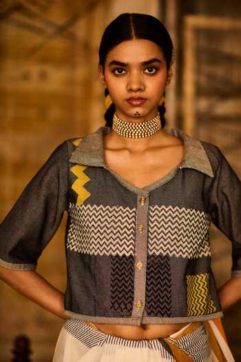 Banana Labs_Off White Cotton, Denim V-neck Hand Block Print Saree With Blouse _at_Aza_Fashions