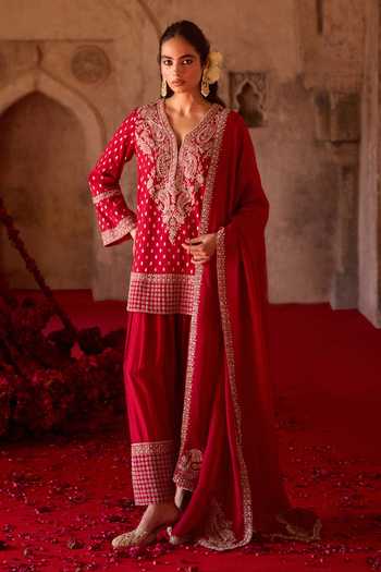 Charu And Vasundhara Tahira Paisley Embroidered Kurta Set 