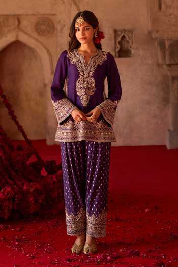 Charu And Vasundhara Tanaya Paisley Embroidered Kurta Set 