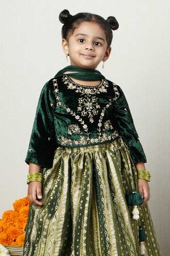 Poochkie_Emerald Green Velvet And Gold Brocade Lehenga Set _Online_at_Aza_Fashions
