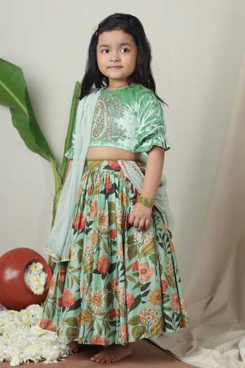 Buy_Poochkie_Green Velvet Embroidered Lehenga Set _Online_at_Aza_Fashions