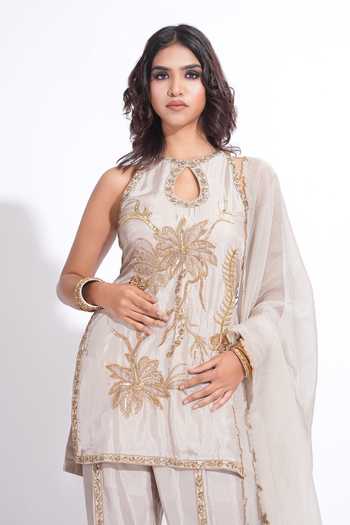 Buy_Shruti S_Grey Silk, Kota Doria Keyhole Neck, Yes Hand Work Kurta Set 