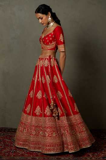 RI.Ritu Kumar_Red Silk, Dupion Sweetheart Neck Koshi Floral Embroidered Bridal Lehenga Set _Online_at_Aza_Fashions
