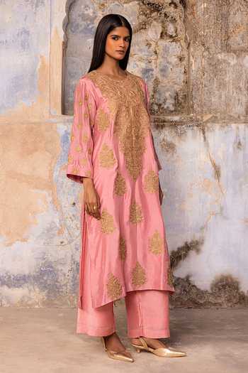 Shop_Charu Makkar_Pink Silk Round Neck, Yes Mehrunisa Embroidered Kurta And Pant Set 