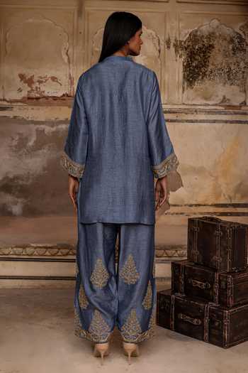 Charu Makkar Emaan Placement Embroidered Kurta Set 