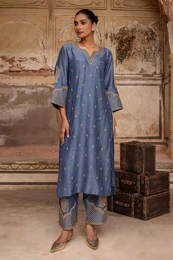 Shop_Charu Makkar_Blue Silk, Organza Split V-neck, Yes Rumaila Embroidered Kurta Set _Online_at_Aza_Fashions