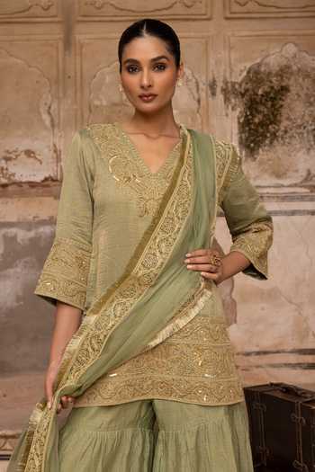 Buy_Charu Makkar_Green Chanderi, Tissue, Organza V-neck, Yes Rumi Embroidered Kurta Gharara Set 
