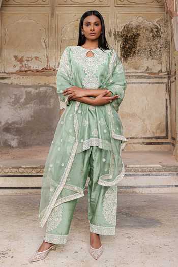 Shop_Charu Makkar_Green Silk, Dupion, Organza Keyhole Neck, Varisha Floral Embroidered Kurta Set _Online_at_Aza_Fashions