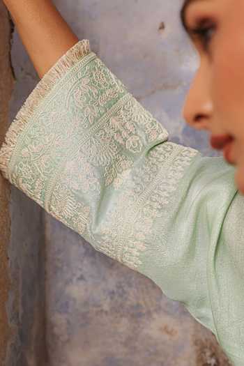 Charu Makkar_Green Silk, Organza Round Neck Falak Embroidered Kurta Set _at_Aza_Fashions