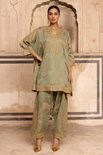 Shop_Charu Makkar_Green Chanderi, Tissue, Organza Keyhole Neck, Yes Sehar Striped Woven Kurta Set _Online_at_Aza_Fashions
