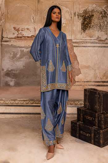 Charu Makkar Blue Silk V-neck Mala Placement Embroidered Kurta And Salwar Set at Aza Fashions Charu Makkar_Blue Silk V-neck Mala Placement Embroidered Kurta And Salwar Set _at_Aza_Fashions