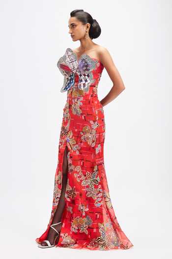 Aisha Rao_Coral Organza, Satin Sweetheart Neck Pervenche Top And Skirt Set _Online_at_Aza_Fashions