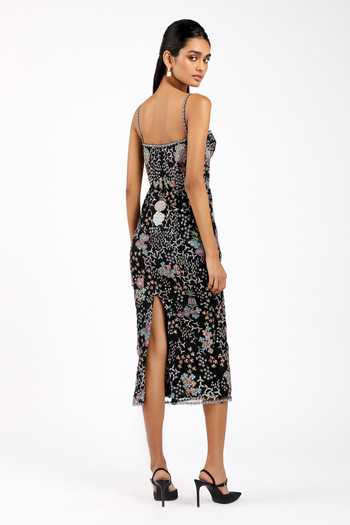 Aisha Rao_Black Tulle Sweetheart Neck Isavelle Bodycon Dress _Online_at_Aza_Fashions