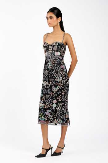 Buy_Aisha Rao_Black Tulle Sweetheart Neck Isavelle Bodycon Dress _Online_at_Aza_Fashions