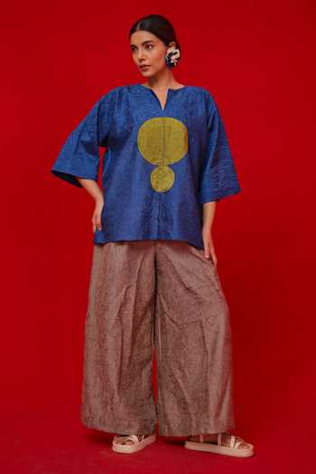 Buy_Stoique_Blue Silk Applique Split V-neck Textured Crushed Top 