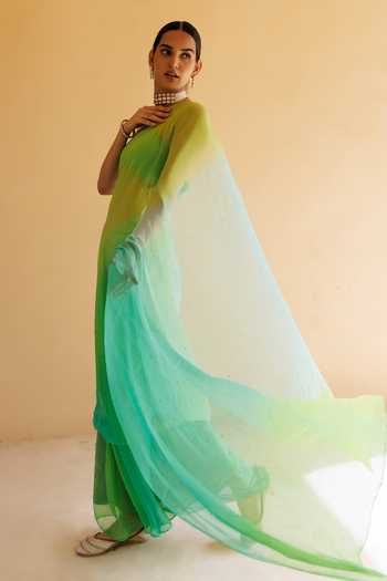 Geroo Jaipur_Green Chiffon Bandeau Neck Mukaish Work Pre-draped Saree With Blouse _Online_at_Aza_Fashions