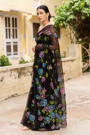 Shop_Geroo Jaipur_Black Chiffon Bandeau Neck Handpainted Pre-draped Saree With Blouse _Online_at_Aza_Fashions