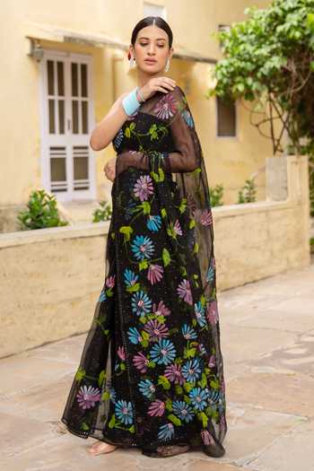 Geroo Jaipur_Black Chiffon Bandeau Neck Handpainted Pre-draped Saree With Blouse _at_Aza_Fashions
