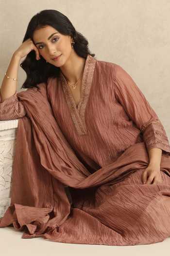 Weaver Story_Pink Chanderi Split V-neck Handloom Mul Kurta Set _at_Aza_Fashions