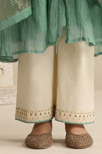 Buy_Weaver Story_Green Chanderi Round Neck Handloom Mul Kurta Set _Online_at_Aza_Fashions
