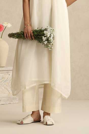 Weaver Story_White Chanderi Round Neck Handloom Mul Kurta And Pant Set _Online_at_Aza_Fashions