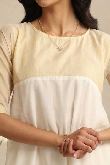 Weaver Story_White Chanderi Round Neck Handloom Mul Kurta And Pant Set _at_Aza_Fashions