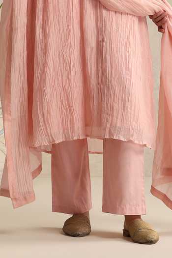 Weaver Story_Peach Chanderi V-neck, Yes Handloom Mul Kurta Set _Online_at_Aza_Fashions
