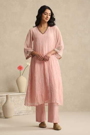 Buy_Weaver Story_Peach Chanderi V-neck, Yes Handloom Mul Kurta Set 