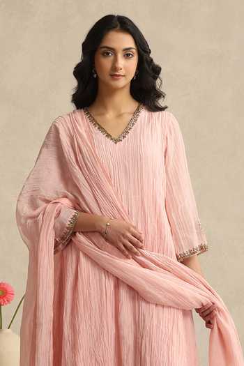 Shop_Weaver Story_Peach Chanderi V-neck, Yes Handloom Mul Kurta Set 