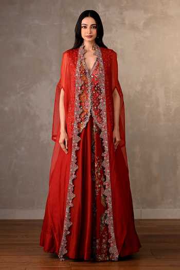Onaya_Red Silk Zari, Embroidery, Sequins, Stones V-neck Zardosi Thread Lehenga Set _at_Aza_Fashions