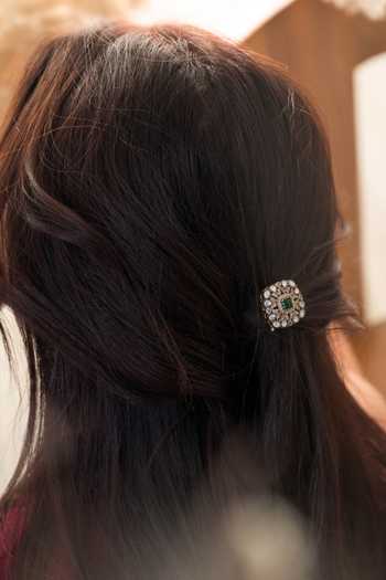Shop_Do Taara_Green Polki Braid Pin _Online_at_Aza_Fashions