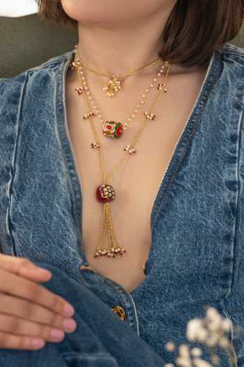 Shop_Do Taara_Red Kundan Layered Trinkets Necklace _Online_at_Aza_Fashions