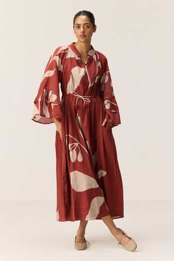 Kharakapas_Red Muslin (mulmul) Split V-neck Terracotta Print Dress _Online_at_Aza_Fashions