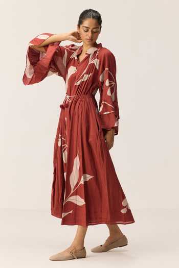 Buy_Kharakapas_Red Muslin (mulmul) Split V-neck Terracotta Print Dress _Online_at_Aza_Fashions