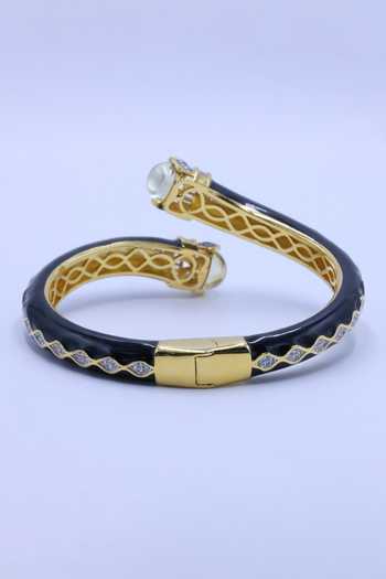 Moh-Maya By Disha Khatri_Black Citrin Stone Zircon Bracelet _Online_at_Aza_Fashions