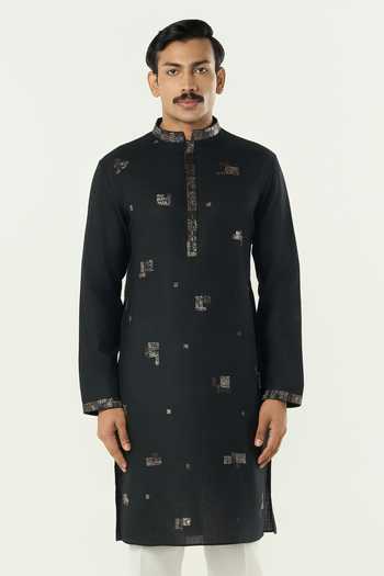 Line Out Line Alluro Pitta Embroidered Motif Kurta 