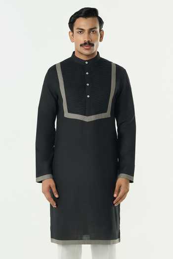 Line Out Line Circuit Pleated Patch Yoke Kurta 