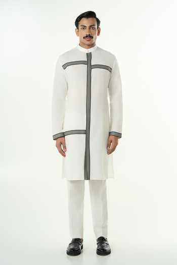 Line Out Line_Off White Cotton Crossbeam Patch Kurta _Online_at_Aza_Fashions
