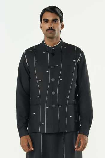 Line Out Line Warp Line Threadwork Bundi 